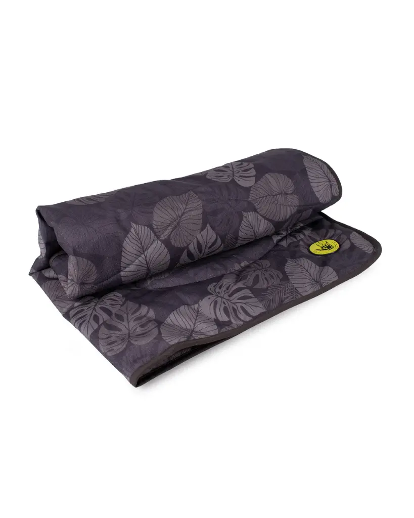 Sun_SandWaterproofThrowOS-TropicalBlack-810105365573_0BG06557_TropicalBlack_W25_Front_1000x.webp